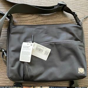 Lululemon crossbody yoga mat bag. Black.